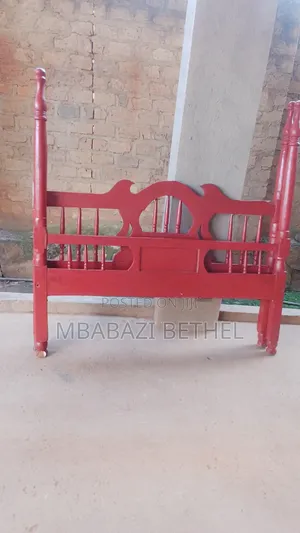 5by6 Wooden Bed Used Available for Sale