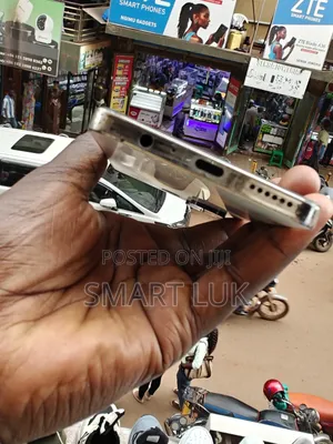 Tecno Camon 20 256 GB White