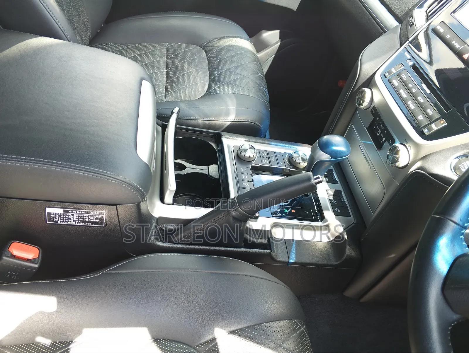 Toyota Land Cruiser 4.6 V8 ZX 2017 Black