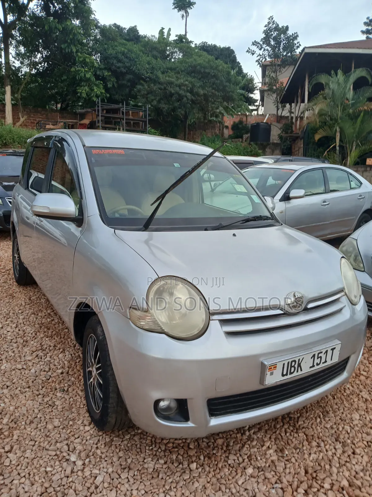 Toyota Sienta 1.5 AWD 2007 Silver