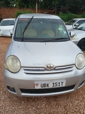 Toyota Sienta 1.5 AWD 2007 Silver