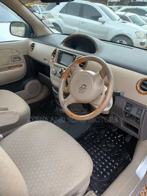 Toyota Sienta 1.5 AWD 2007 Silver