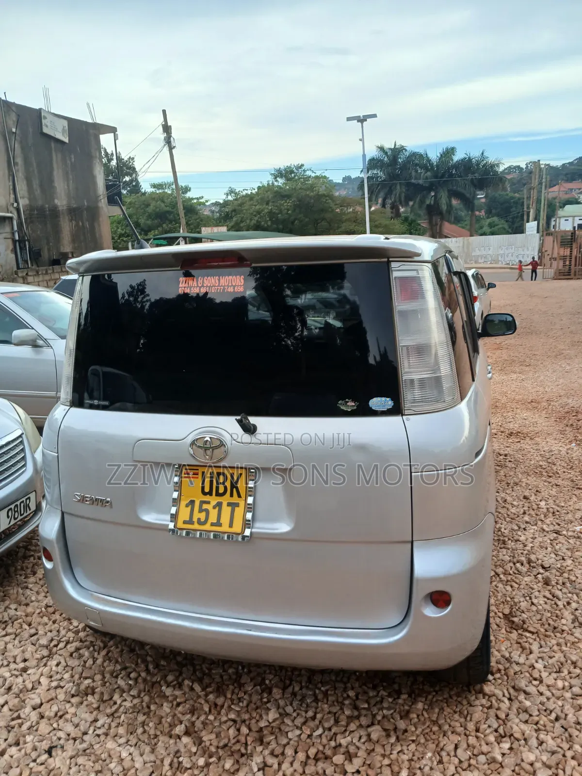 Toyota Sienta 1.5 AWD 2007 Silver
