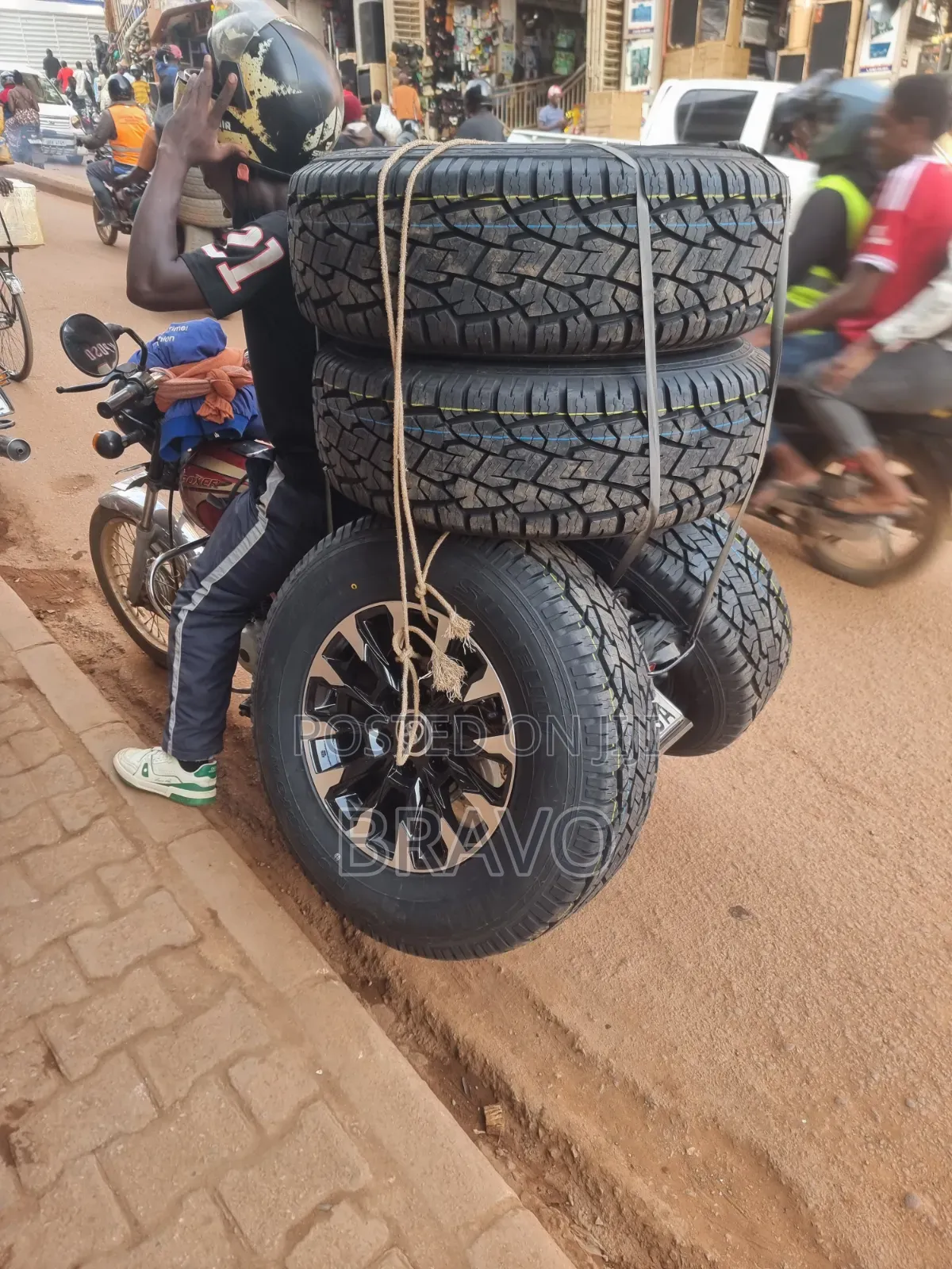 265/70r17 Double Cabin Hilux New Tyres.