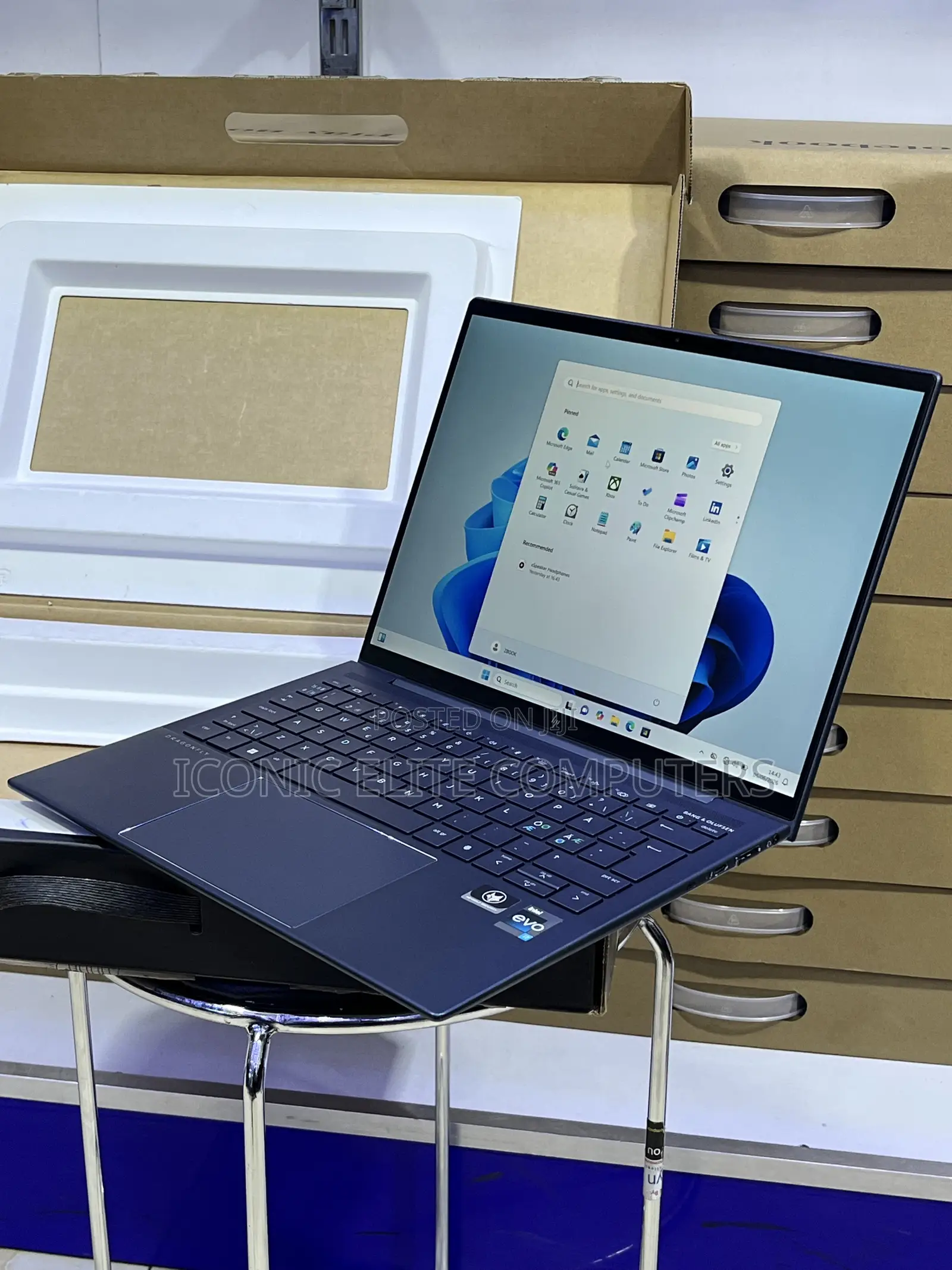 New Laptop HP Dragonfly G3 32GB Intel Core i7 SSD 512GB