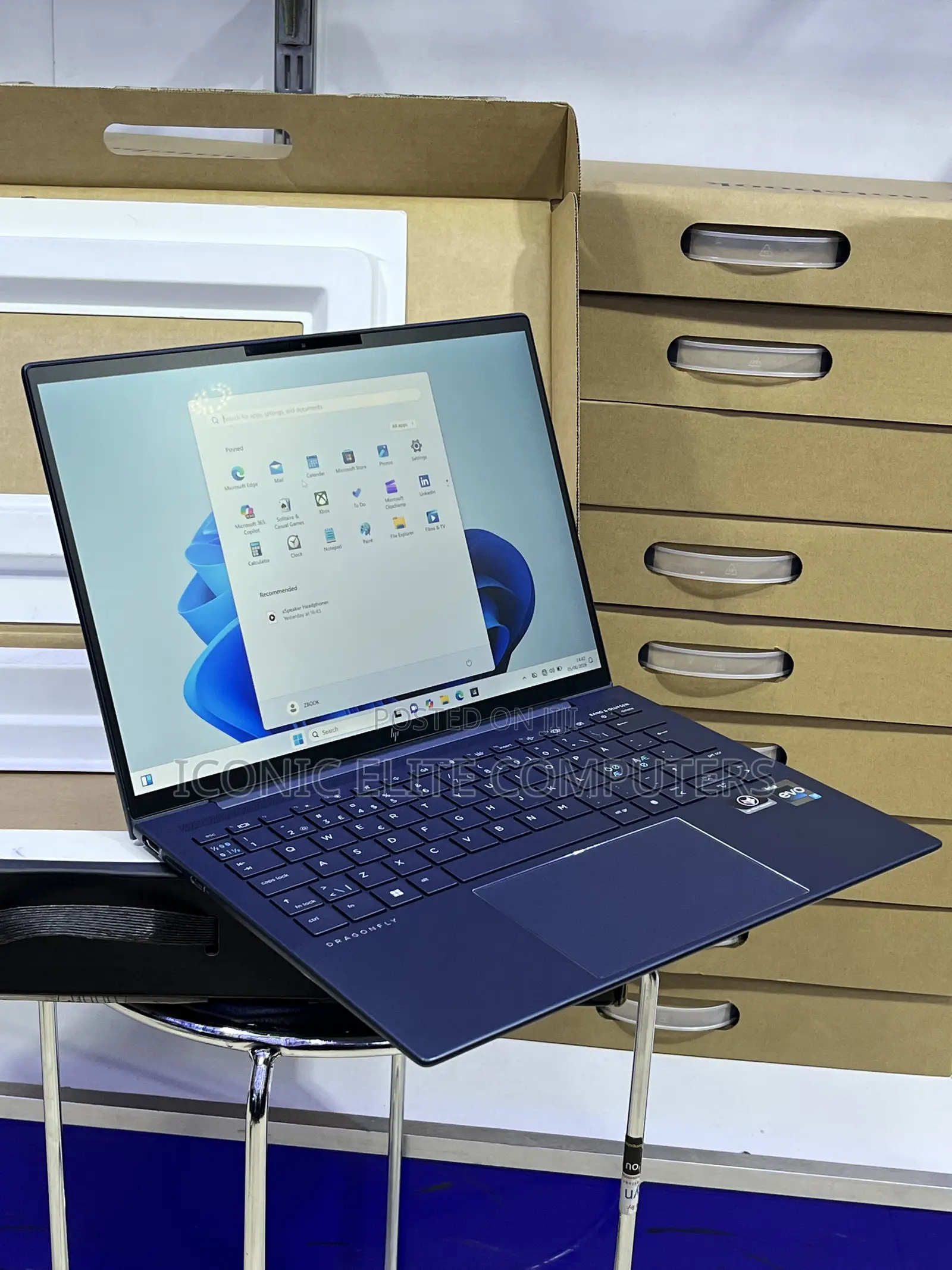 New Laptop HP Dragonfly G3 32GB Intel Core i7 SSD 512GB