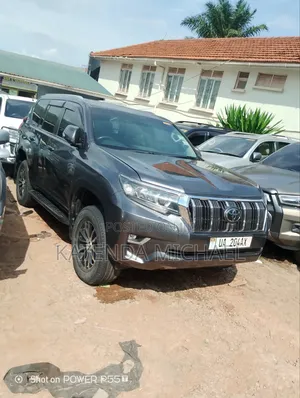 Toyota Land Cruiser Prado 2018 Black