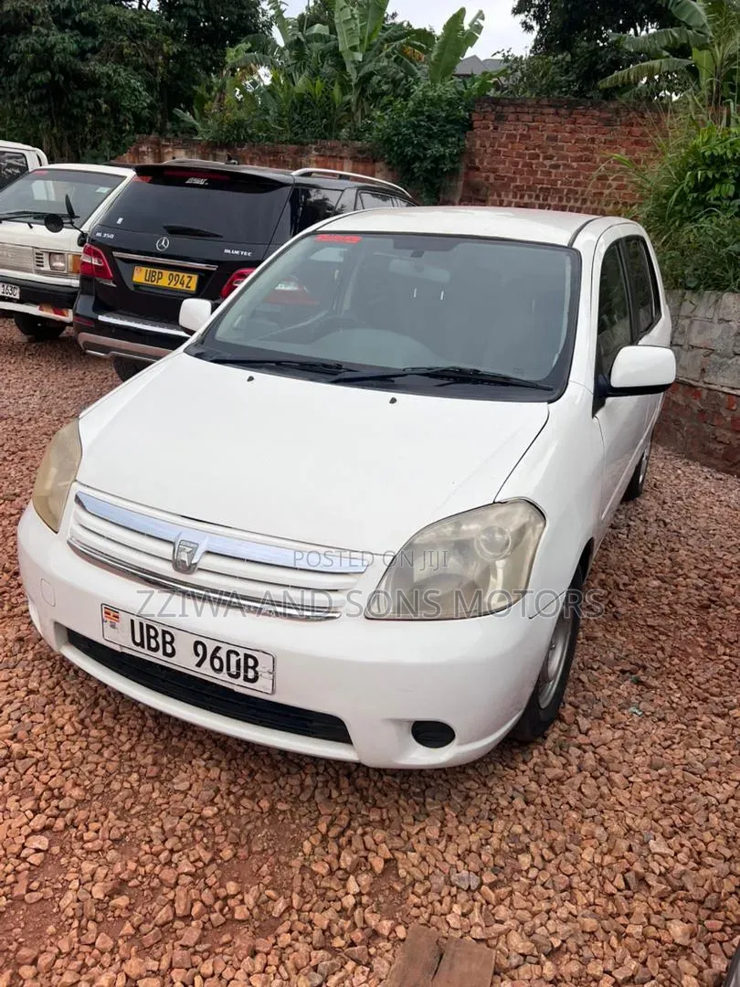 Toyota Raum 1.5 AWD 2002 White