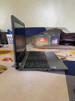 Laptop Asus 4GB Intel Celeron eMMC 32GB
