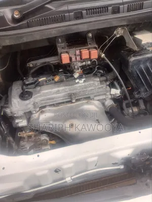 Toyota Noah 2004 Pearl