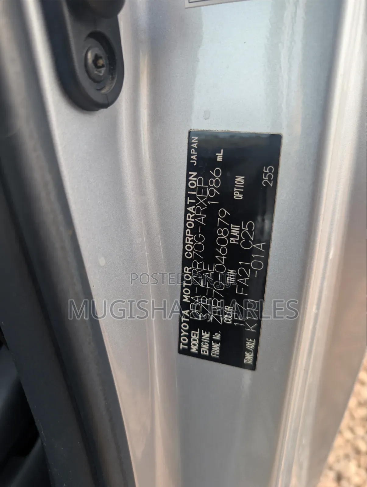 Toyota Noah 2.0 158hp AWD (8 Seater) 2011 Silver