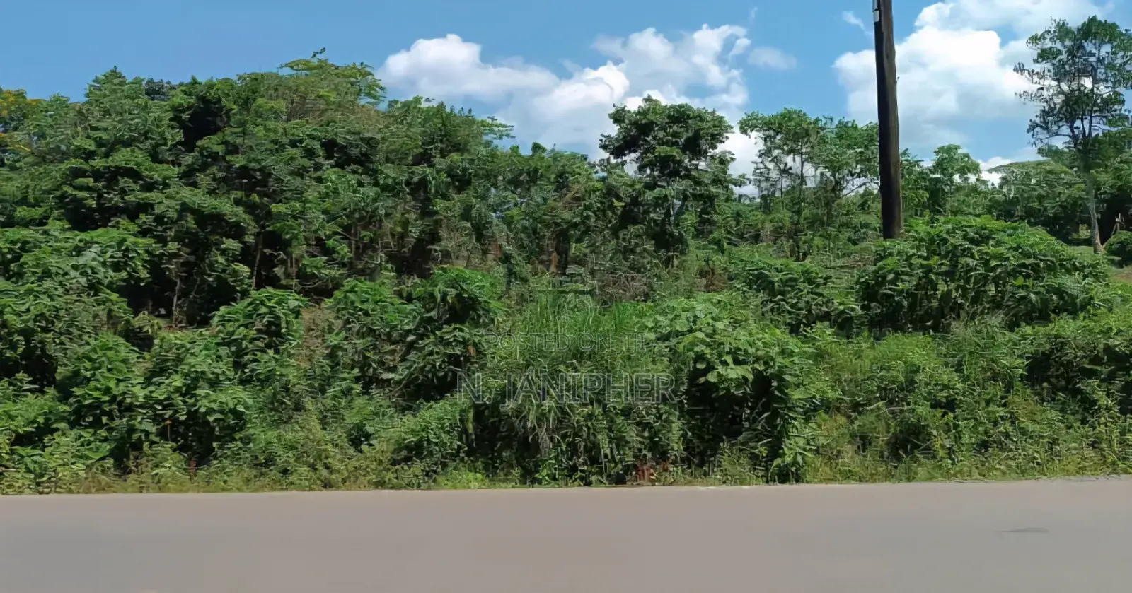 19acres and 25 Decimal Along Matugga Ssemuto Road