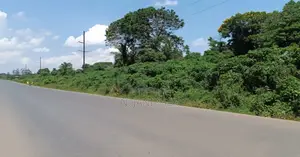 19acres and 25 Decimal Along Matugga Ssemuto Road