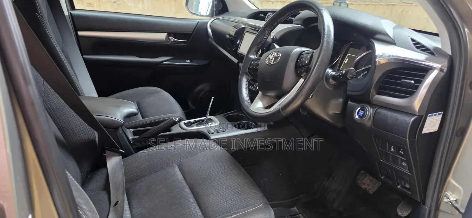 Toyota Hilux 2021 Brown