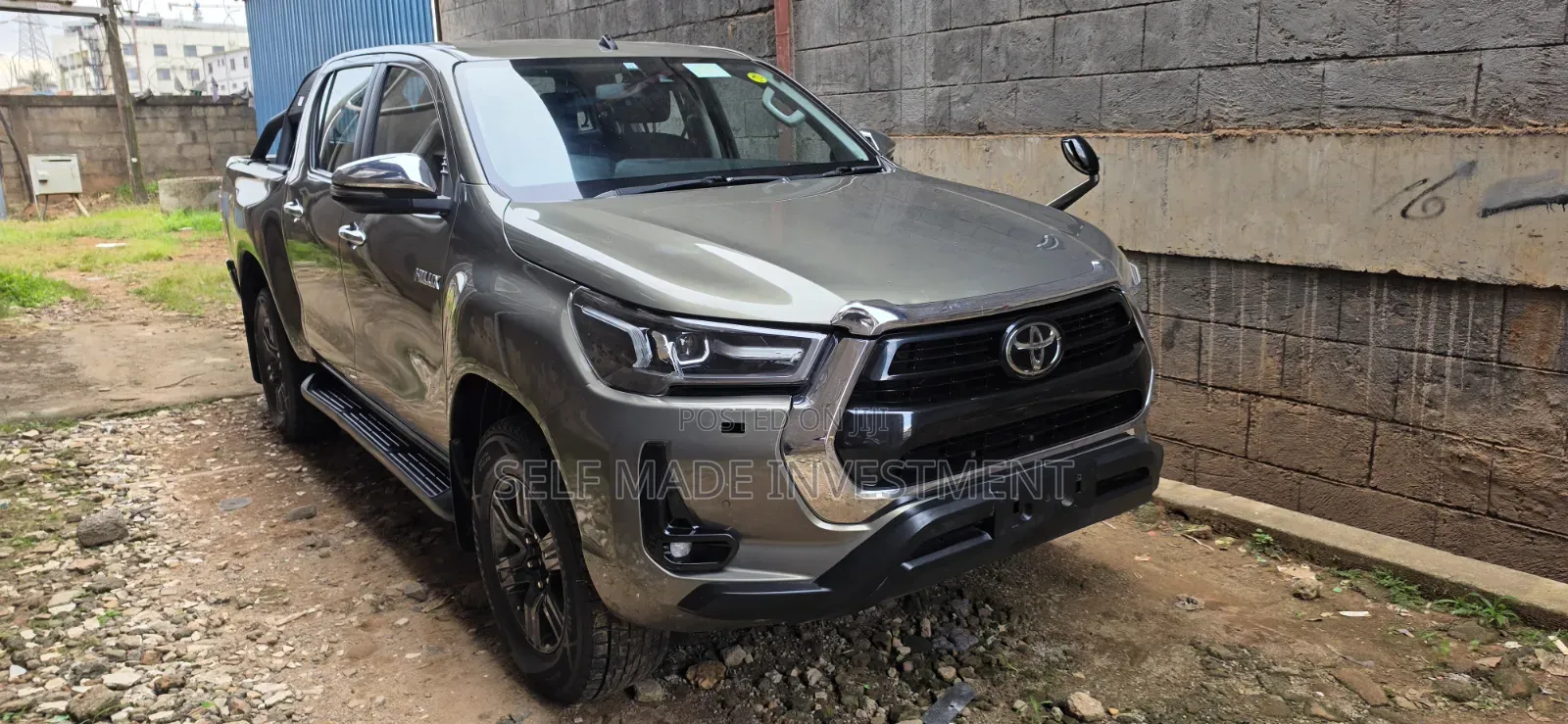 Toyota Hilux 2021 Brown