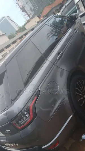 Land Rover Discovery 2016 Gray