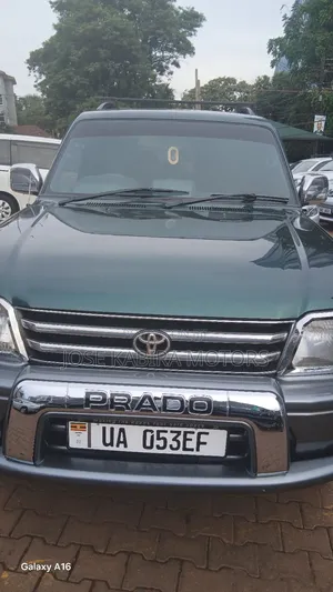 Toyota Land Cruiser Prado 2005 Gray