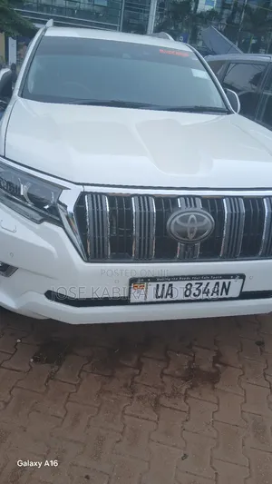 Toyota Land Cruiser Prado 2009 White