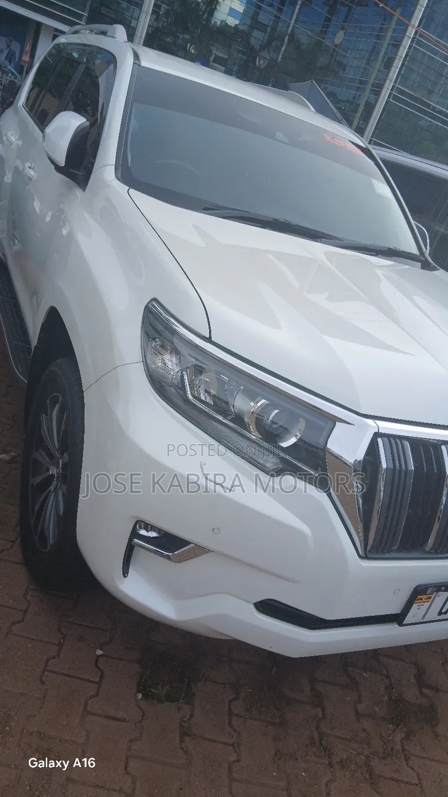 Toyota Land Cruiser Prado 2009 White