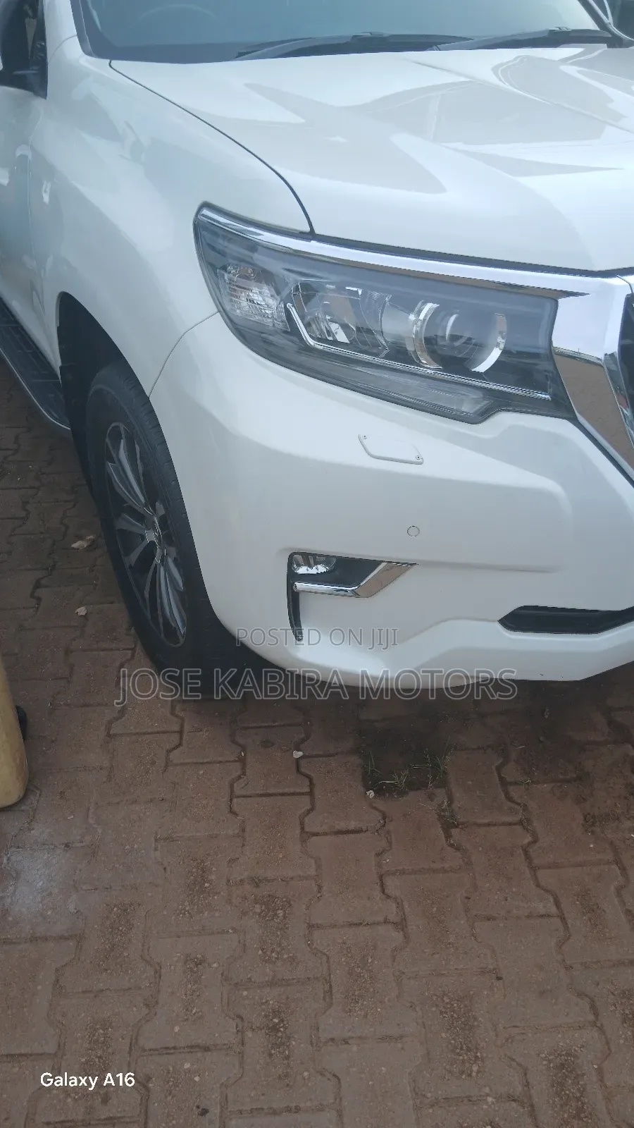 Toyota Land Cruiser Prado 2009 White