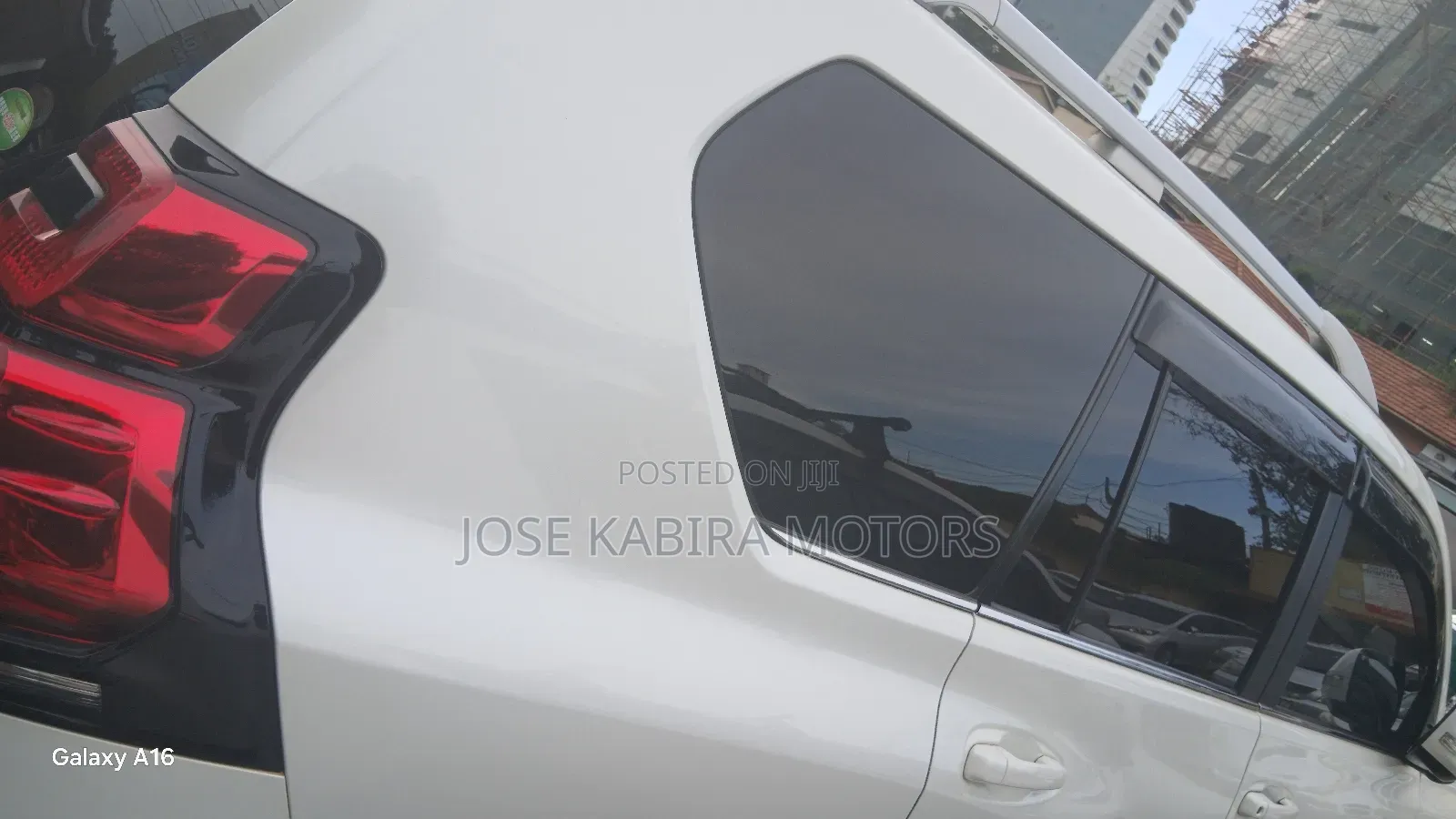 Toyota Land Cruiser Prado 2009 White