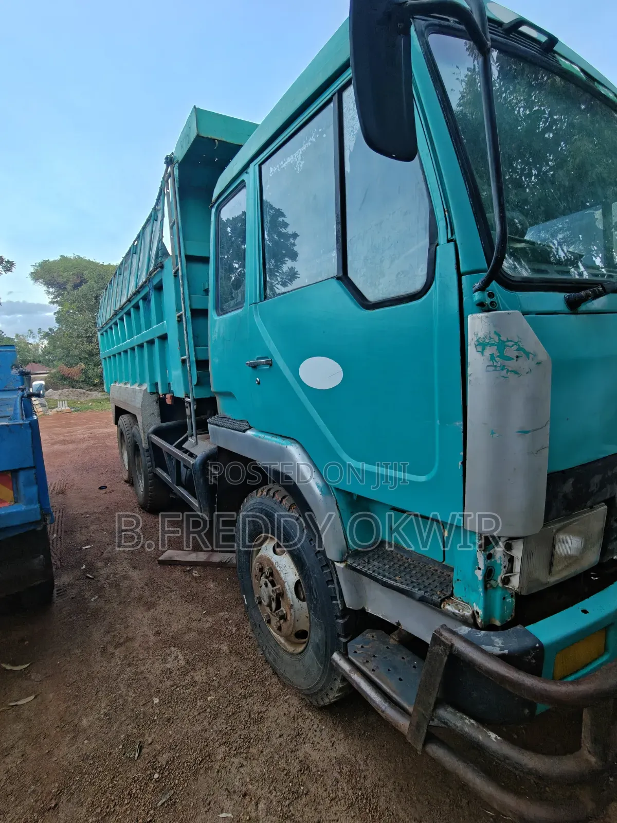 Mitsubishi Fuso Dump Truck