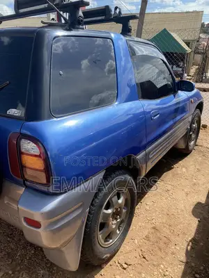 Toyota RAV4 1999 Blue