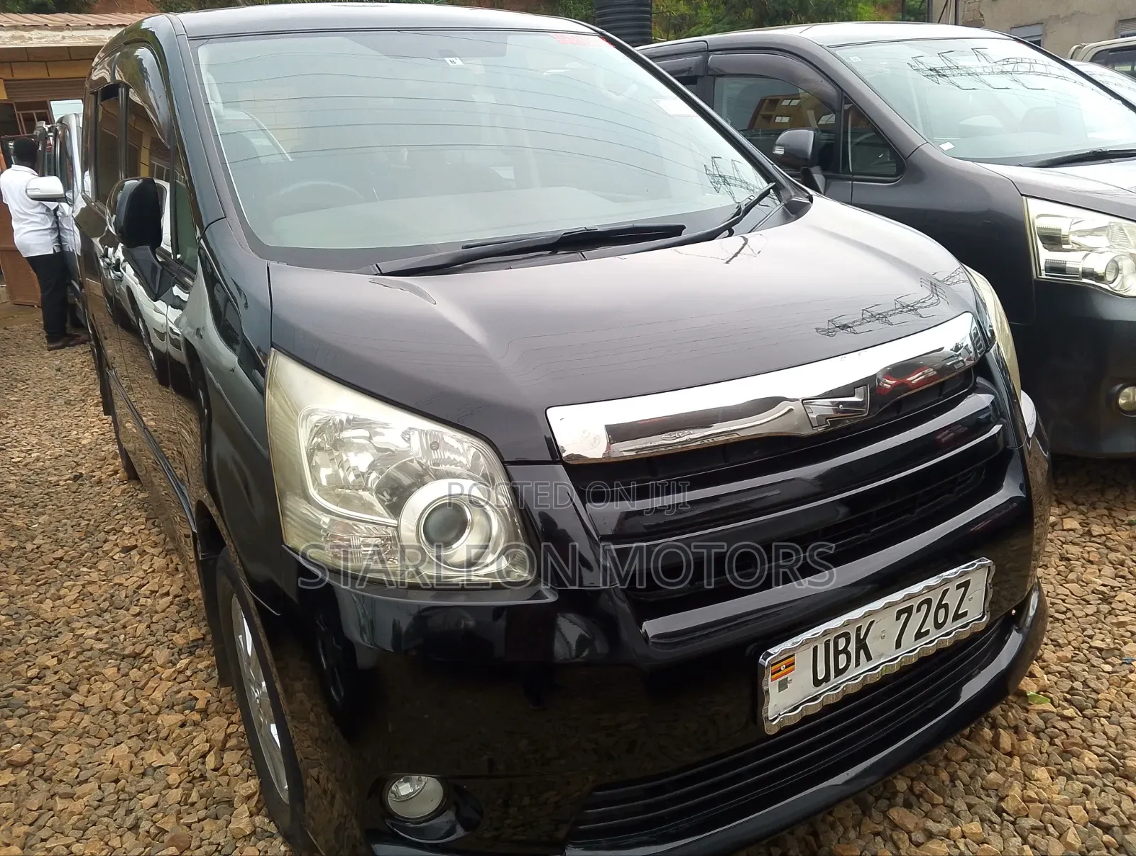 Toyota Noah 2010 Black