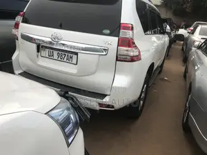 Toyota Land Cruiser Prado 2015 White