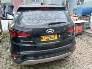 Hyundai Santa Fe 2014 Black