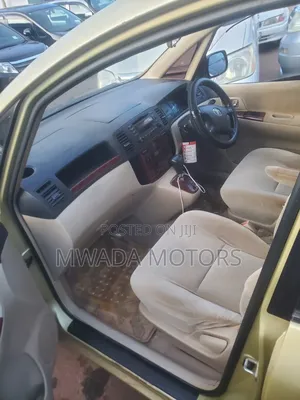 Toyota Corolla Spacio 2004