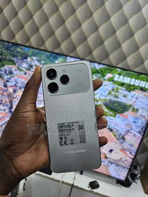 Tecno Spark 40 128 GB Silver