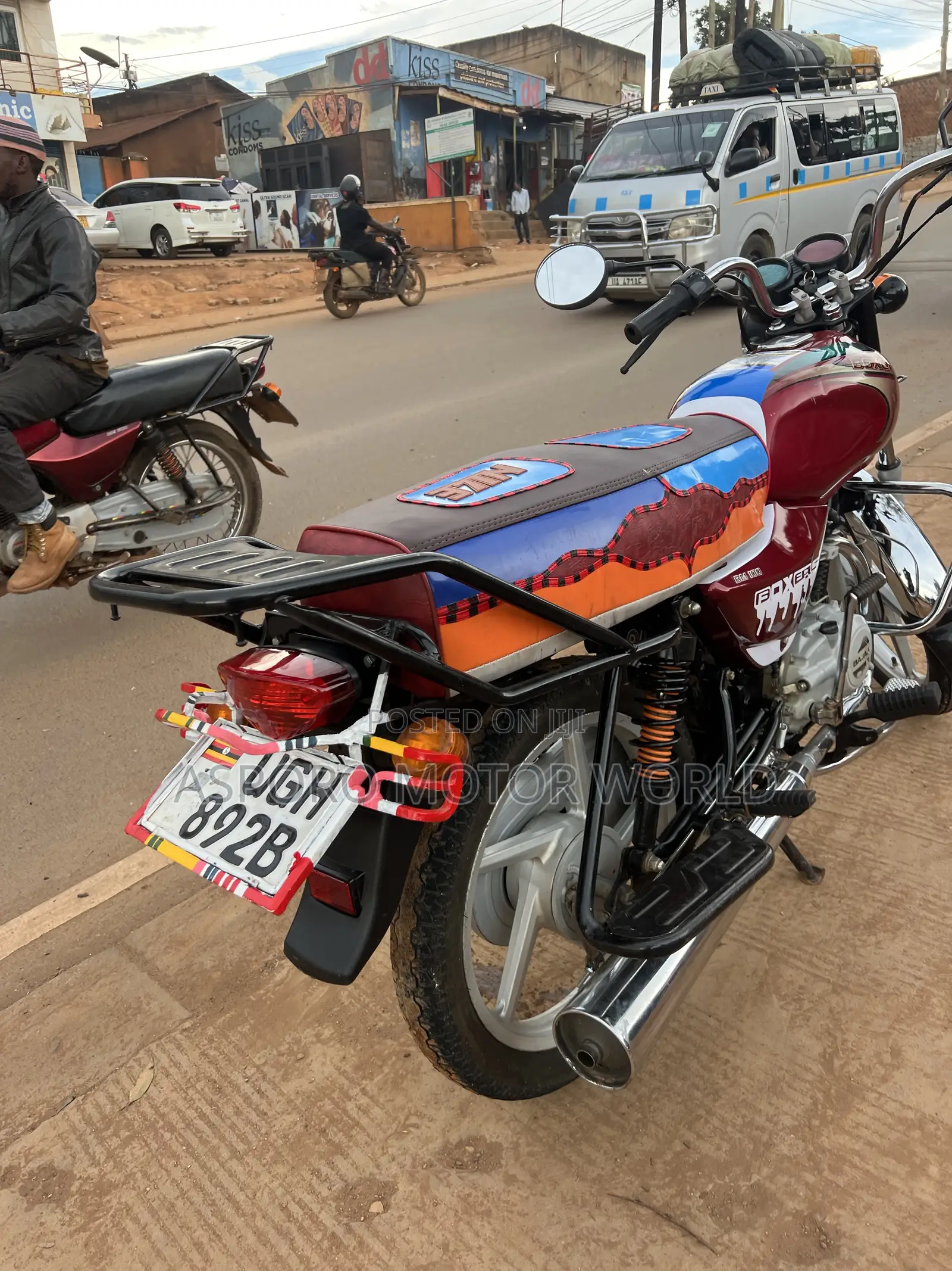 Bajaj Boxer 100 2025 Red