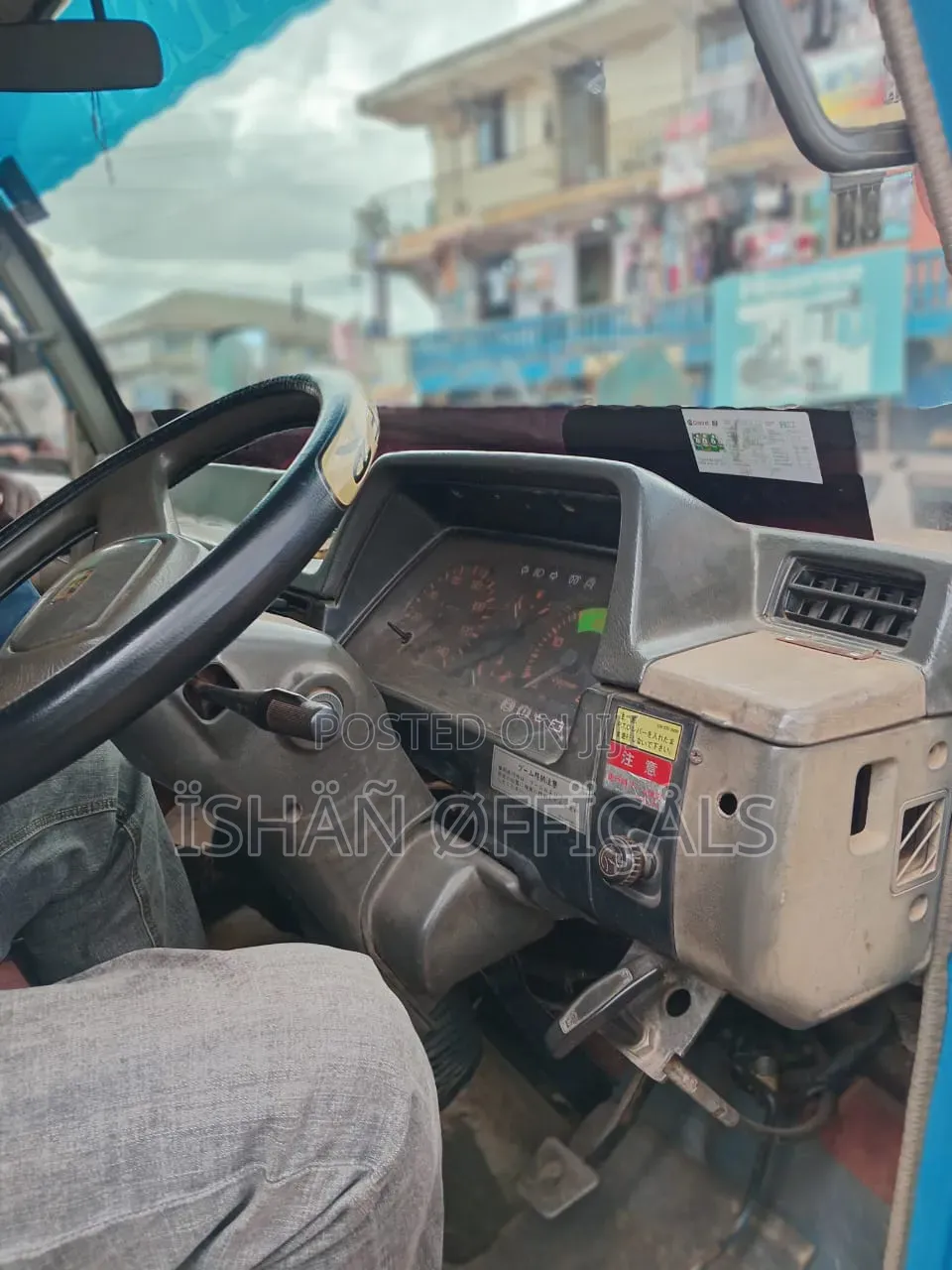 Mitsubishi Canter 1993 White