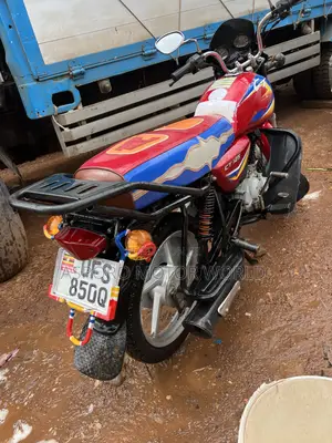 Bajaj CT 125X 2023 Red