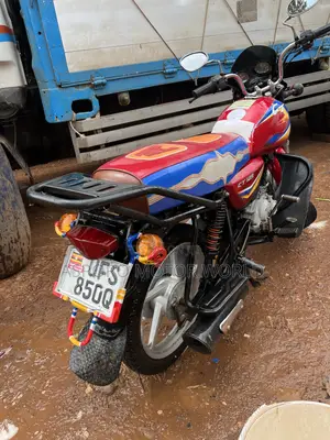 Bajaj CT 125X 2023 Red