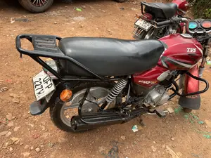 TVS HLX 125 2022 Red