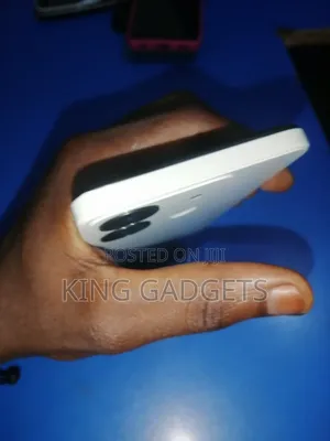 Infinix Smart 7 HD 64 GB White