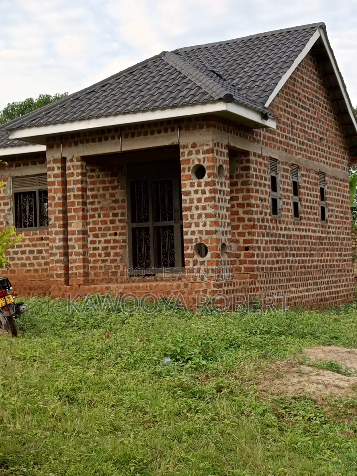 2bdrm House in Koba Road, Makindye for sale