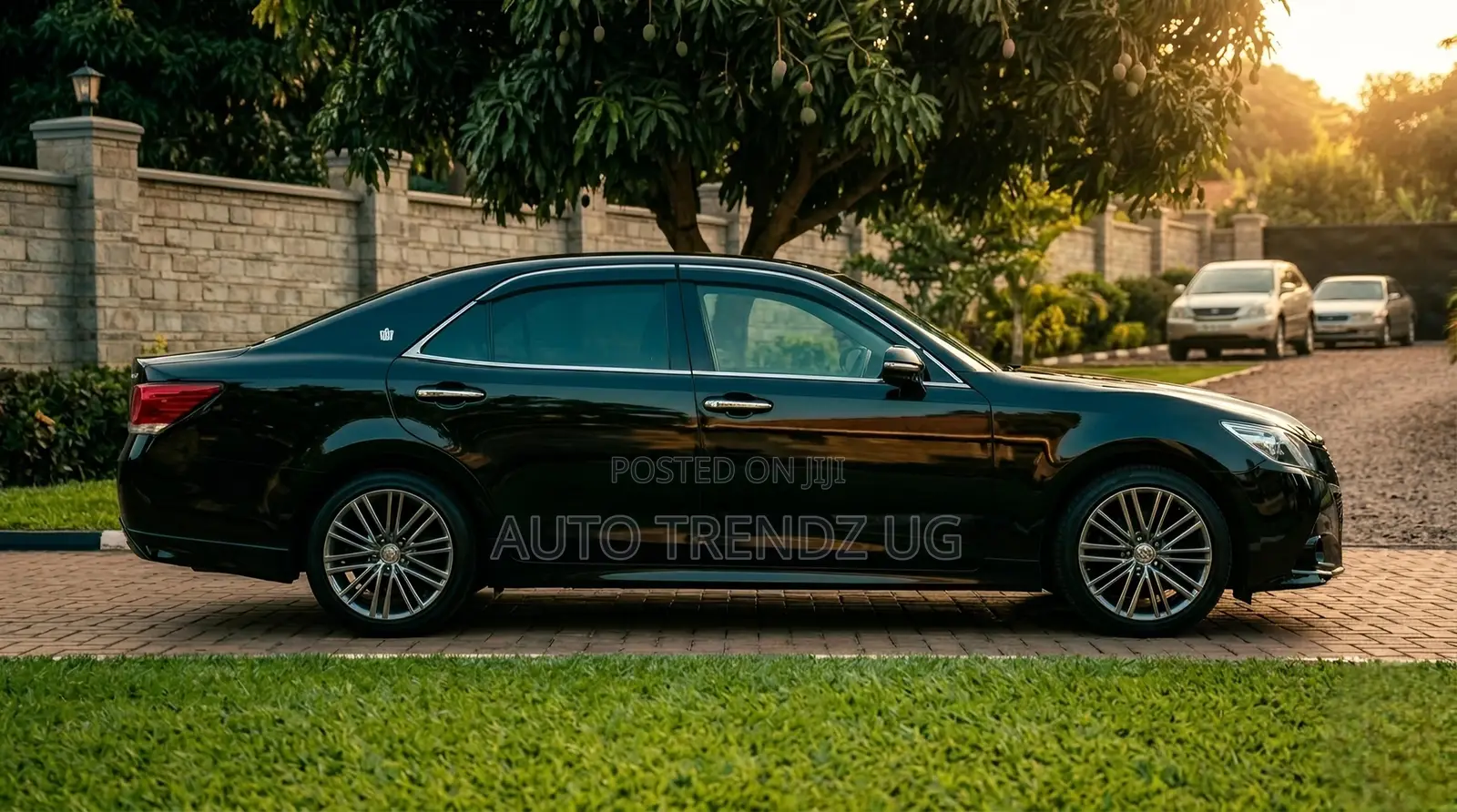 Toyota Crown 2013 Black