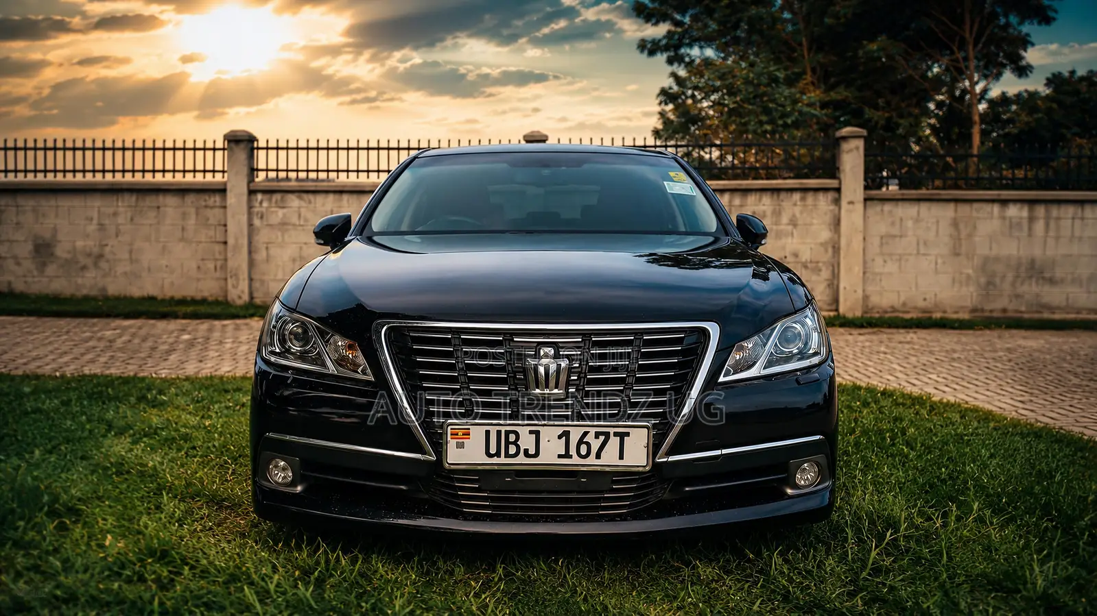 Toyota Crown 2013 Black