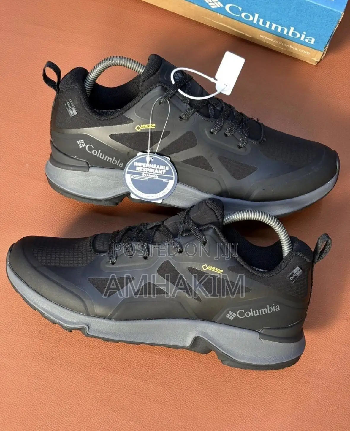 Classic Columbia Gore-Tex Hiking Gum Sole Waterproof Sneakers in Stock