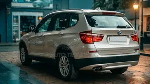BMW X3 xDrive28i 4dr SUV AWD (2.0L 4cyl Turbo 8A) 2015 Gold