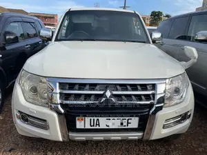 Mitsubishi Pajero 3.2 Di-Dc GLS 2011 White