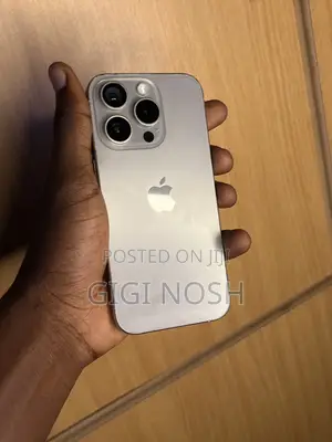 Apple iPhone 15 Pro 256 GB Gold