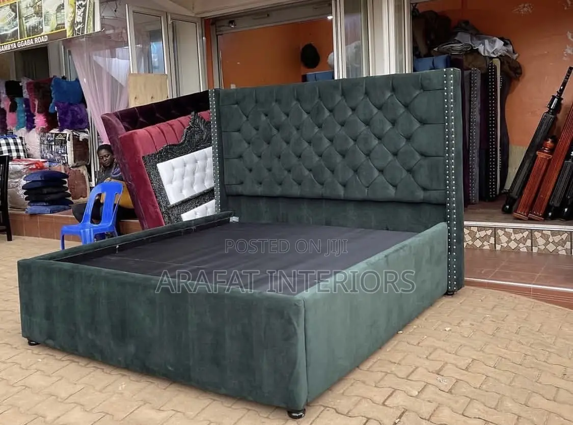 Luxury Green Tufted Bed 