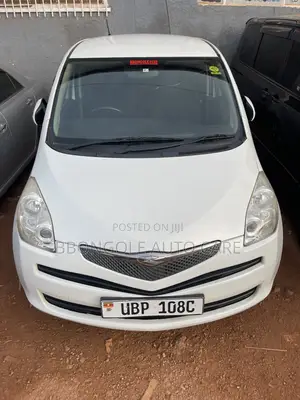 Toyota Ractis 2010 White