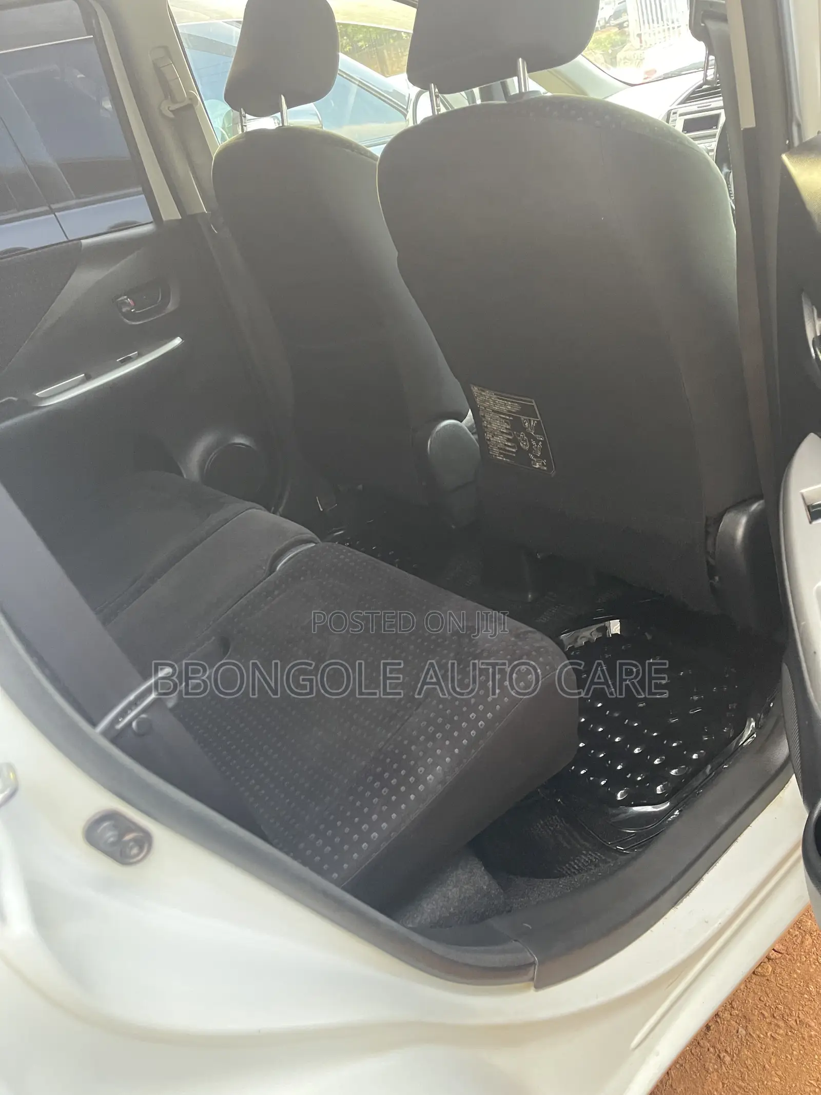 Toyota Ractis 2010 White