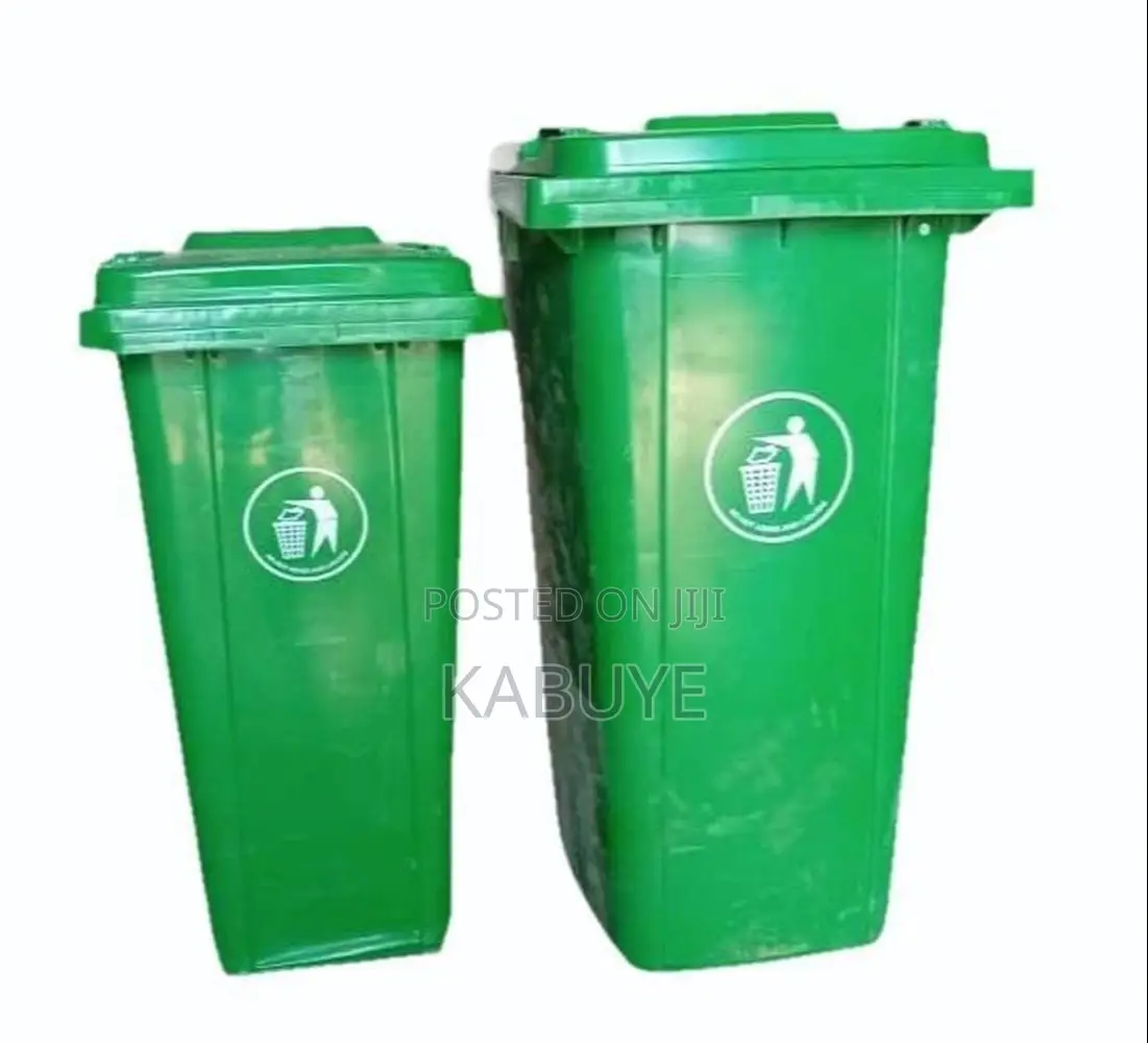 Green Hbi Dustbin With A 32,50 100 Liter Capacity.