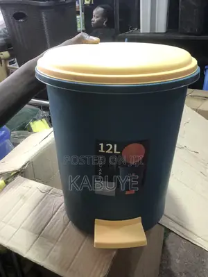 12 Liter Round Pedal Dustbin